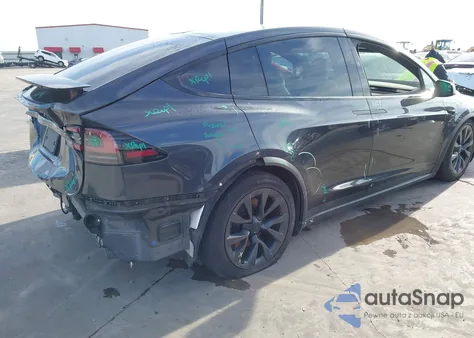 2025 Tesla Model X Long Range z USA, uszkodzony, nr VIN 7SAXCBE5XSF462160